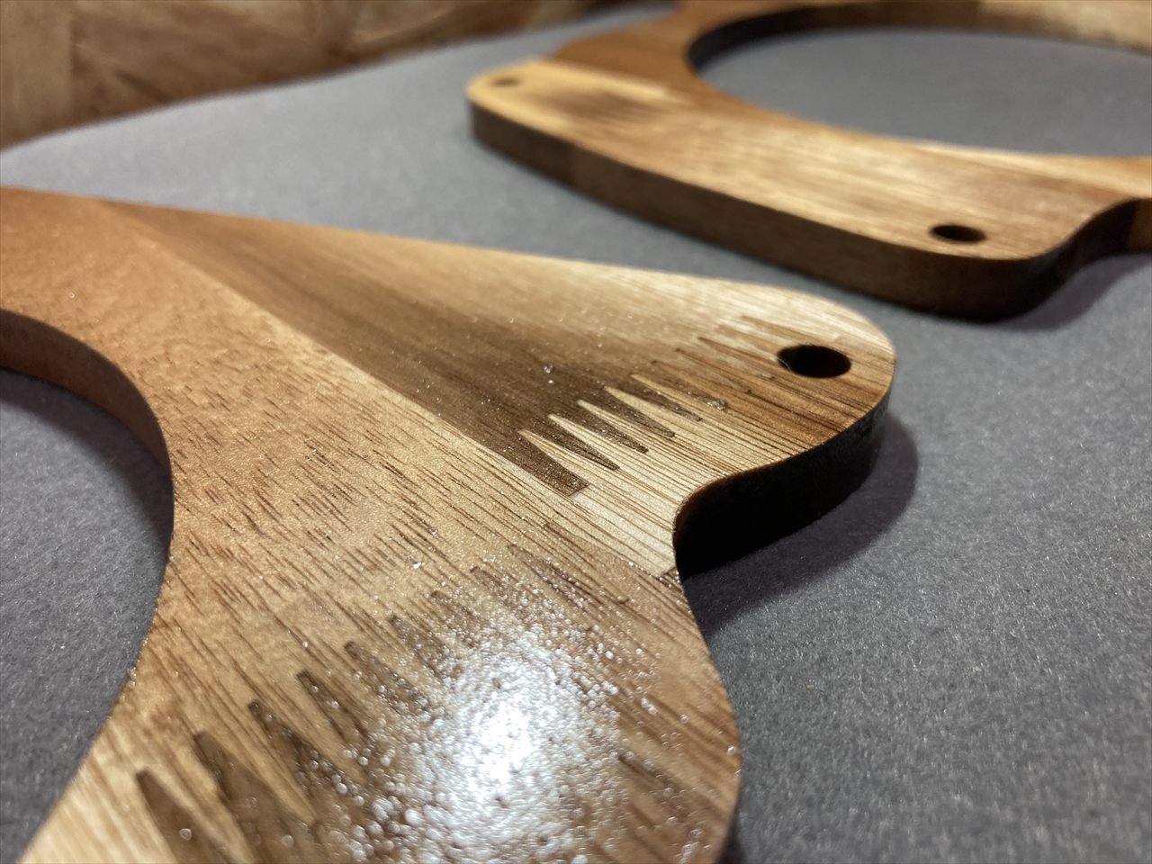 スピーカーバッフル